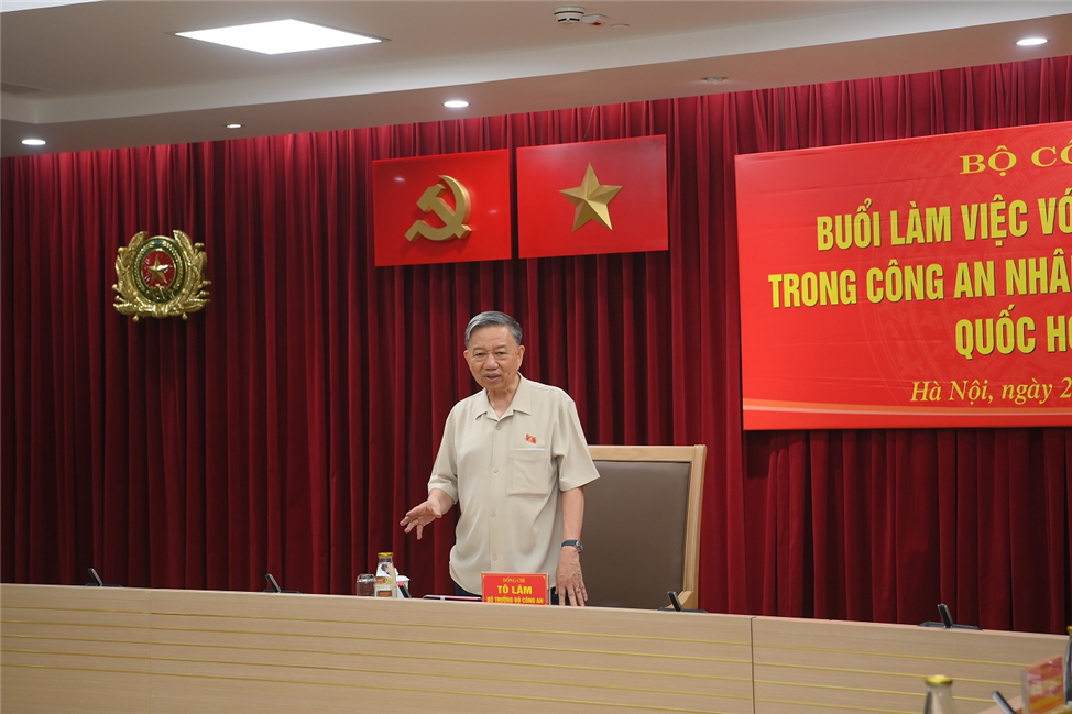 Bộ Công an làm việc với các đại biểu Quốc hội trong Công an nhân dân dự kỳ họp thứ 7, Quốc hội khóa XV